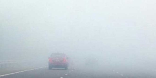 تنبيه لمستعملي الطريق: ضباب كثيف يحجب الرؤية الليلة وصباح #الغد..خبر_عاجل 