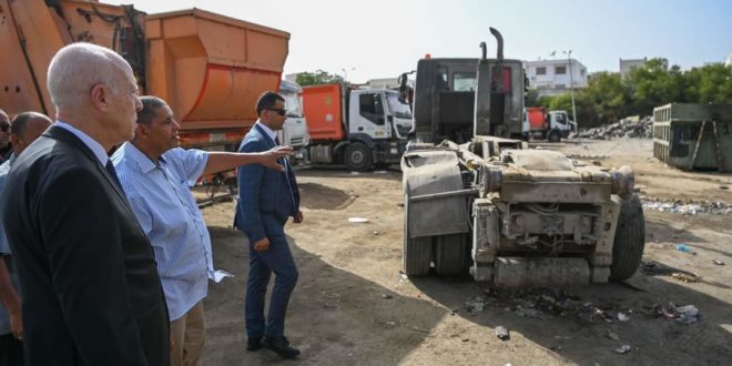 سعيّد في زيارة لبلدية تونس: “هناك من هو داخل الدولة ويعطّل دواليبها” – المصدر تونس سعيّد في زيارة لبلدية تونس: “هناك من هو داخل الدولة ويعطّل دواليبها” – المصدر تونس