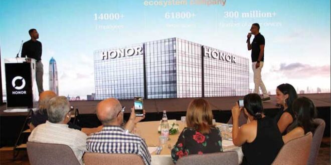 Honor Play20C Arrives with Rear Touchscreen and Battery