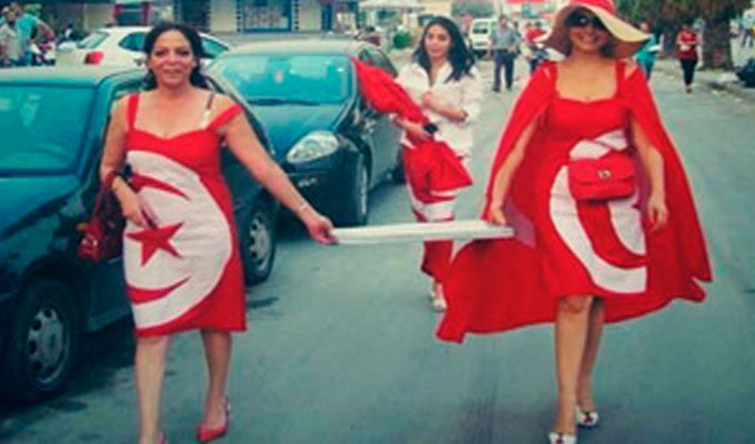 drapeau-tunisie-femme