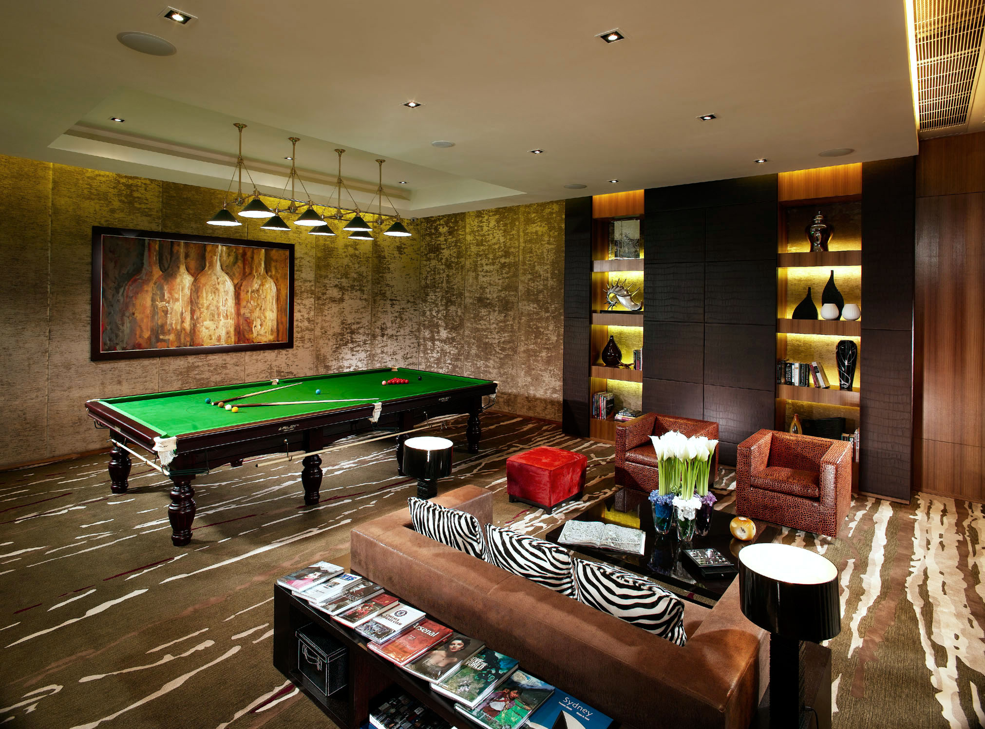 Playroom-with-billiard