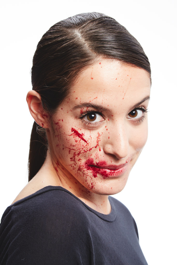 Halloween-Hack-1-How-Make-Fake-Blood (3)