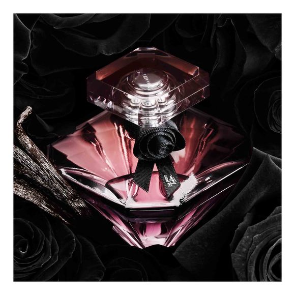 la nuit tresor la rose aphrodisiaque